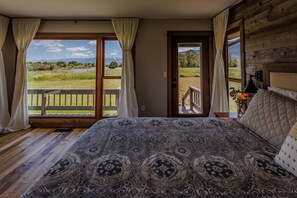 3 bedrooms, travel crib, free WiFi, bed sheets