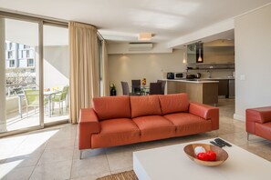Luxury Apartment, 2 Bedrooms, Kitchen, Canal View | Living area | 55-inch LED TV with satellite channels, TV, Netflix - Canal Quays WHosting (Cape Town)