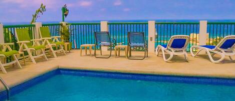 Outdoor pool, pool loungers