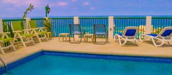 Pink Rock Bed & Breakfast