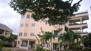 Khuôn viên nơi lưu trú