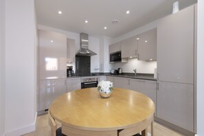 Basic Apartment, 2 Bedrooms | Private kitchen | Fridge, microwave, stovetop, dishwasher - Fortified Apartment (Chelmsford)