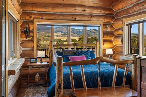 3 عدّة غرف نوم ومكتب ومكواة/لوح كي وسرير سفر