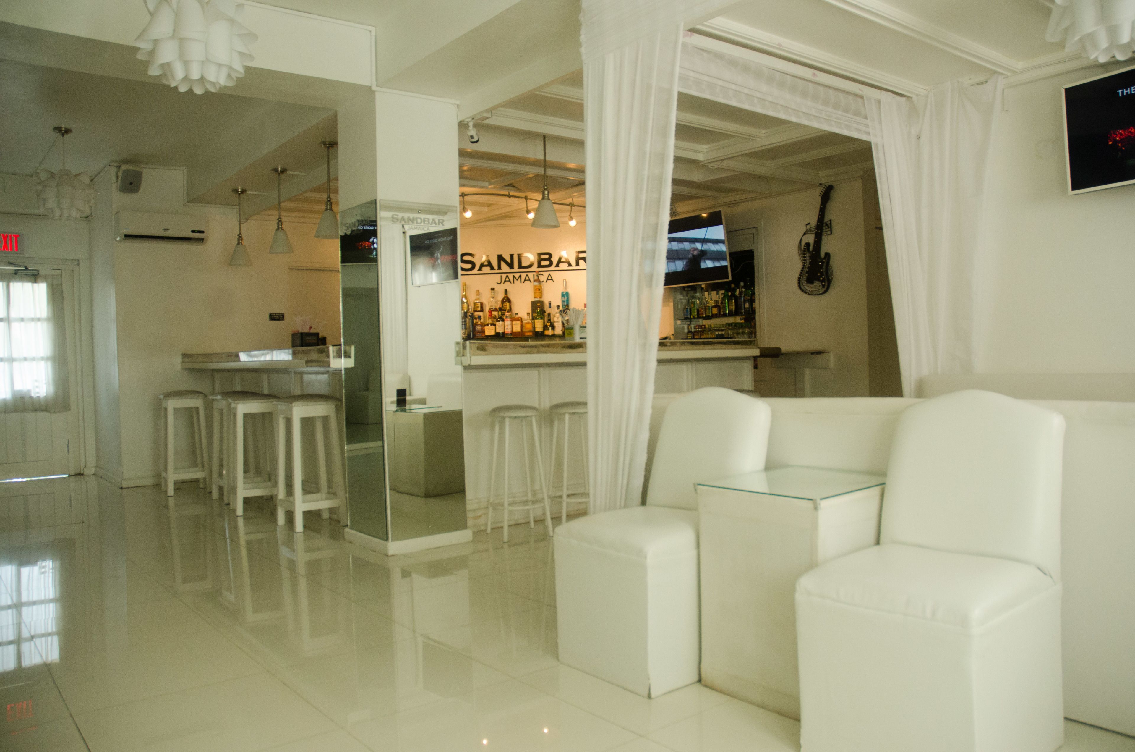 Bar (in der Unterkunft)