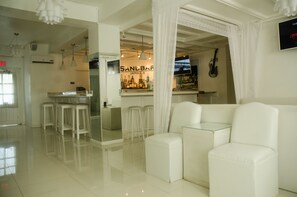 Bar (on property) - Conch Shell Studio at Sandcastles (Ocho Rios)