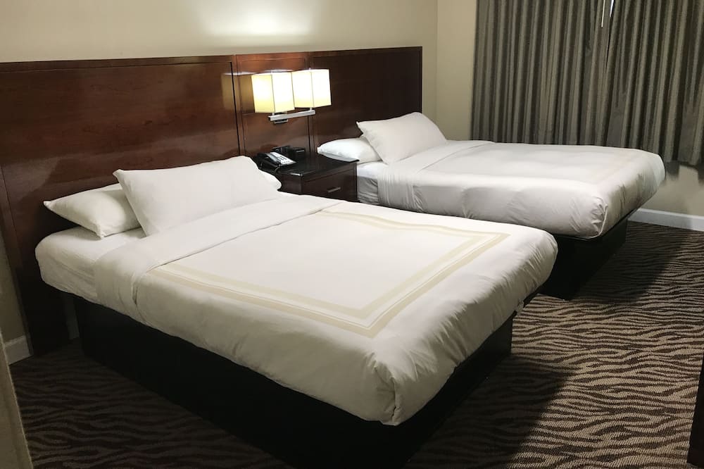 Hometown Inn & Suites