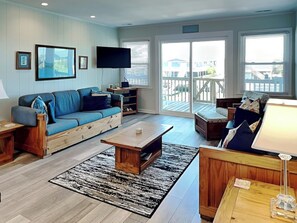 Smart TV, DVD player - Sellers | Canal Front + Pet Friendly! (Topsail Beach)