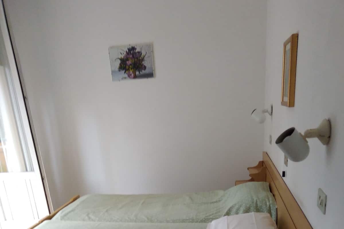 Standard Single Room | Children’s theme room