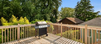 Seattle Vacation Home: The Campus