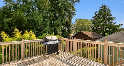 Seattle Vacation Home: The Campus
