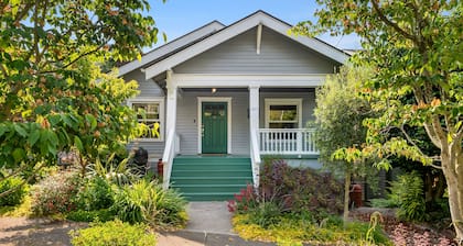 Seattle Vacation Home: The Campus