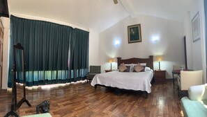 Luxury-Zimmer | Schreibtisch, Bügeleisen/Bügelbrett, kostenloses WLAN
