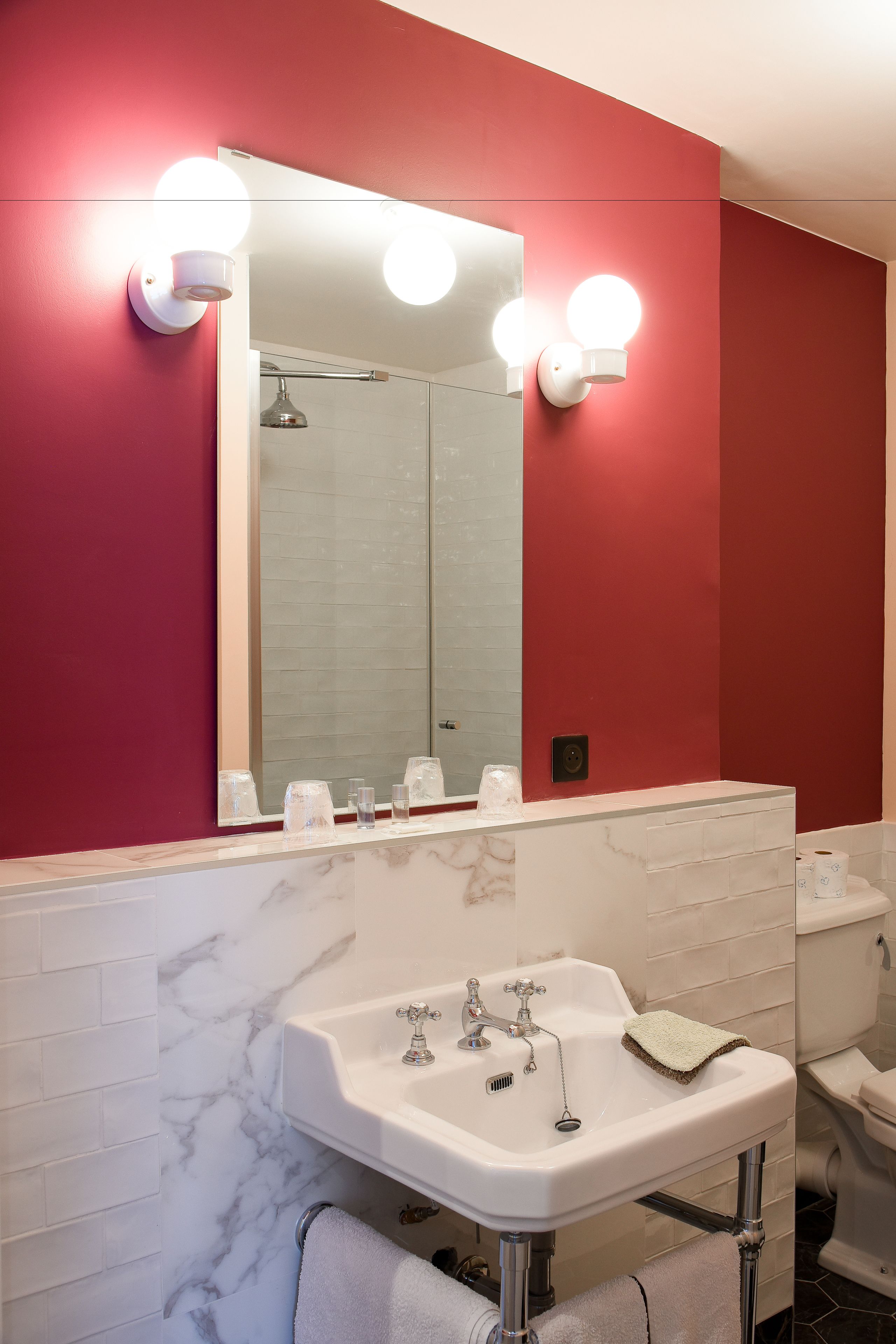 superior apartment, 1 bedroom, kitchenette, mezzanine (4 personnes) | bathroom sink