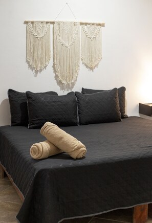 Appartement, 2 chambres, chambres communicantes, en bord de piscine