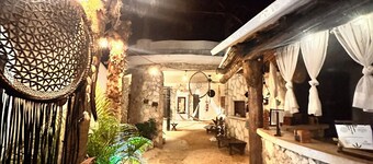 Sonido Del Mar Hotel and Yoga Loft