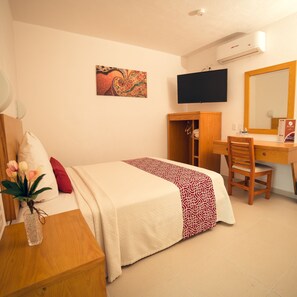 Single Room | Individually decorated, individually furnished, desk, iron/ironing board - Hotel Klimt (Xalapa)