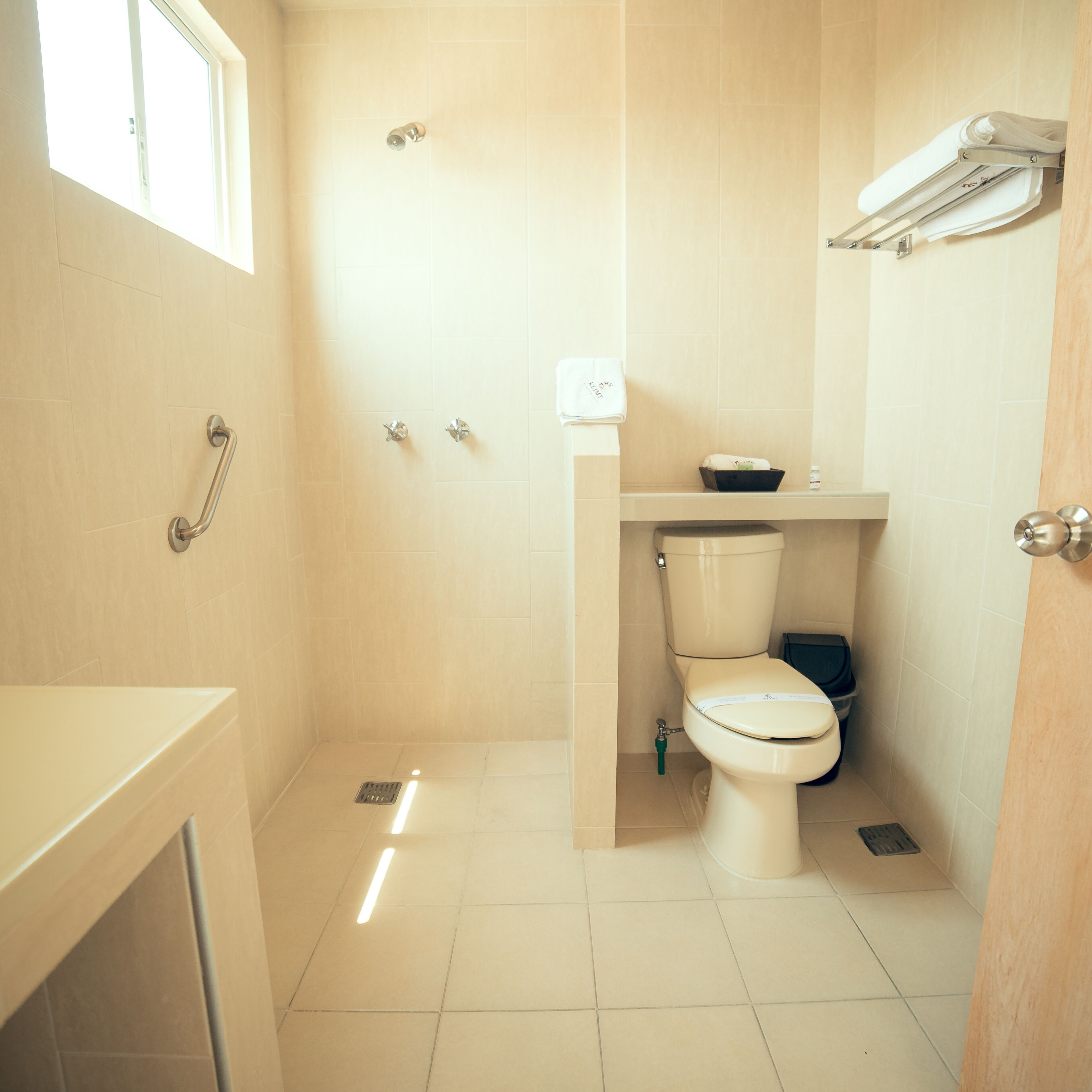 single room | bathroom | bathtub, free toiletries, hair dryer, towels