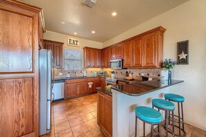 Villa, 3 Bedrooms | Private kitchen | Fridge, oven, coffee/tea maker, toaster - At Canyon Lake CL1233 3 Bedroom Villa by RedAwning (Canyon Lake)
