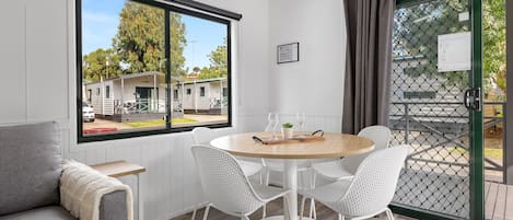 Deluxe Cabin (2BR) - Sleeps 6 | Living area