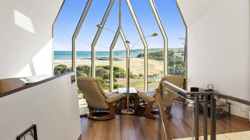 Manta Ray One - Skenes Creek