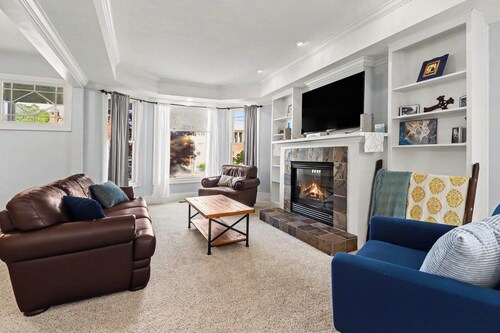 Historic Manistee Townhome near Downtown