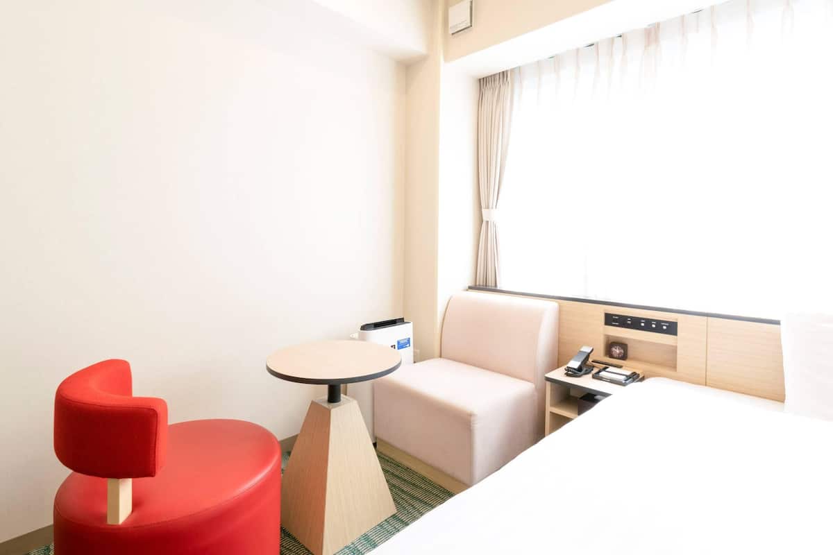 Standard Room, 1 Double Bed, Non Smoking | Premium bedding, in-room safe, desk, laptop workspace