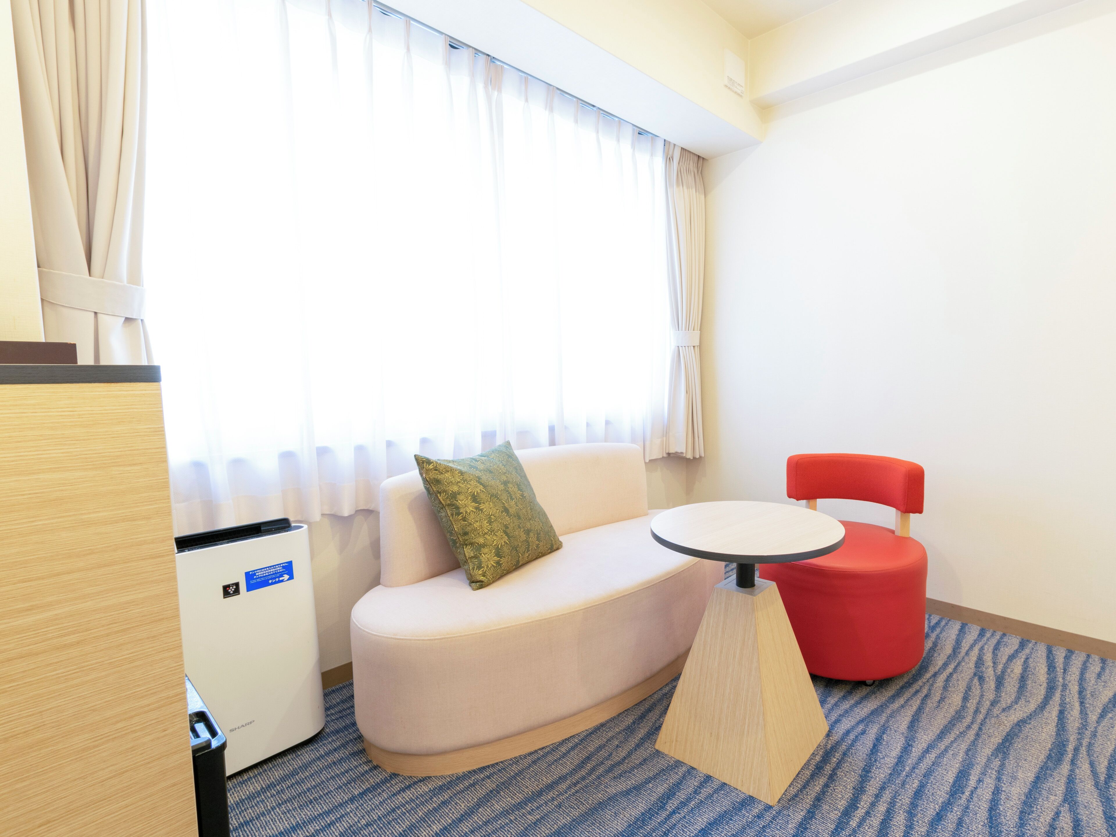 room, 2 single beds, non smoking | in-room safe, desk, laptop workspace, blackout curtains