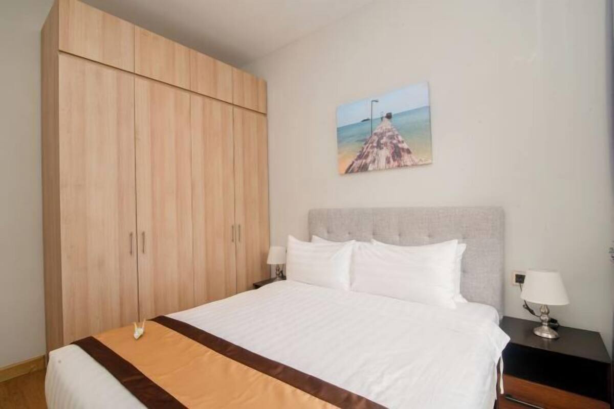 Betten mit Memory-Foam-Matratzen, Zimmersafe, Schreibtisch