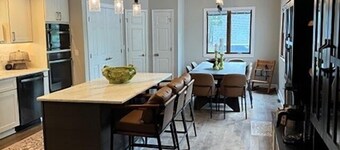 Sommerset: Wifi, kayaks,firepit, gentle fenced in yard, room for everyone