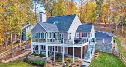 Sommerset: Wifi, kayaks,firepit, gentle fenced in yard, room for everyone