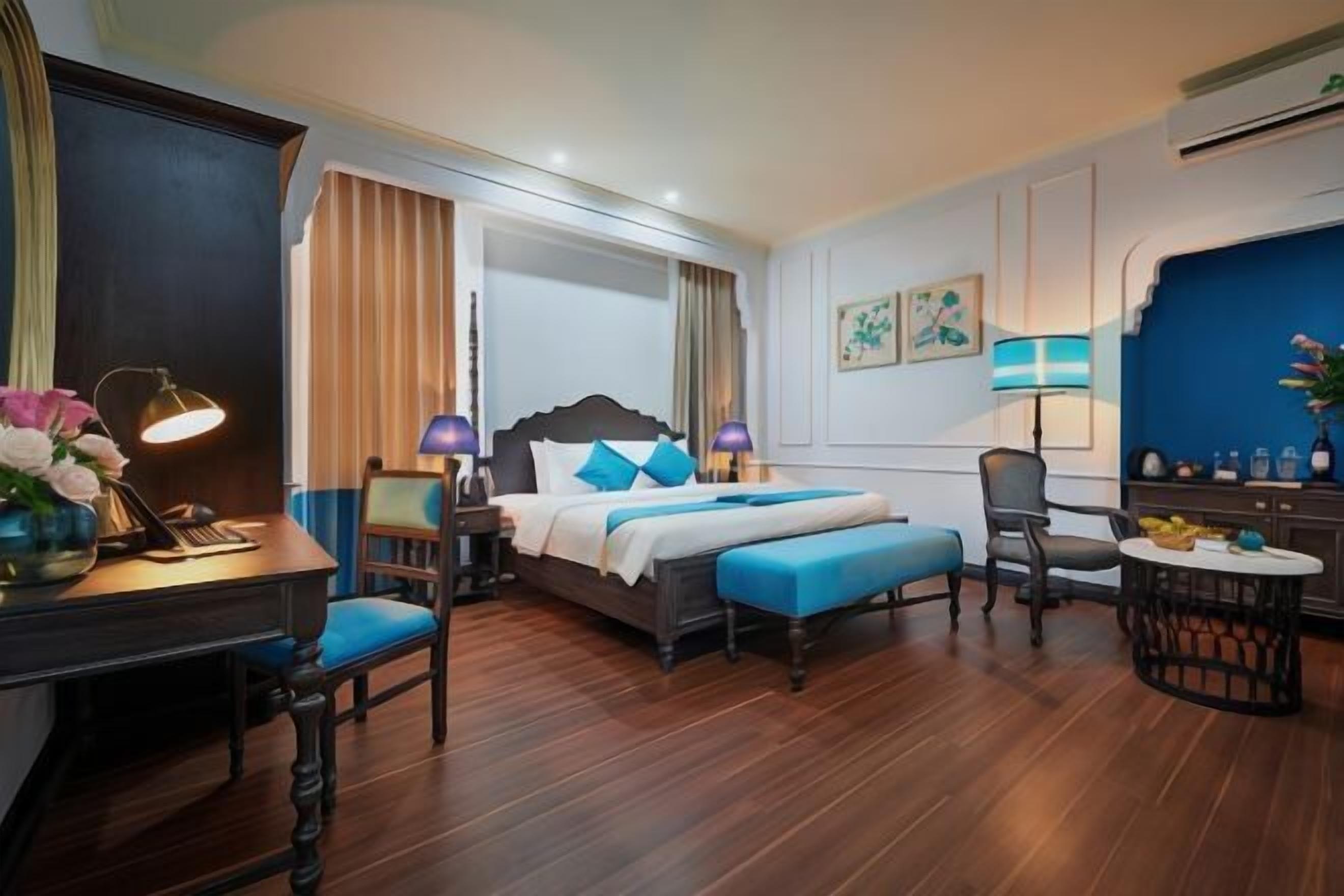 Minibar, in-room safe, desk, blackout curtains