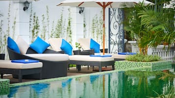 Outdoor pool, pool loungers