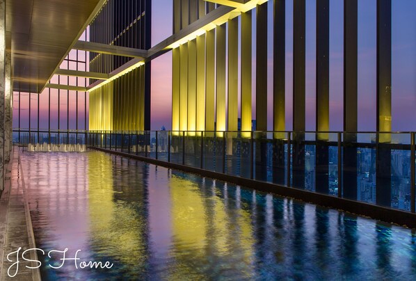 Outdoor pool - City Park Luxury Home (Bangkok)