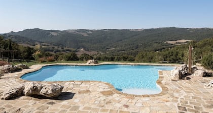 WP Relais Villa Vignalunga in Val d'Orcia,luxurious estate with swimming pool