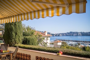 Outdoor dining - LA MALMAISON AP1064 by RIVIERA HOLIDAY HOMES (Villefranche-sur-Mer)