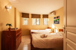 2 slaapkamers, een strijkplank/strijkijzer, gratis wifi, beddengoed