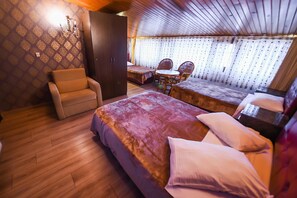 Comfort Double or Twin Room | Premium bedding, desk, iron/ironing board, free WiFi