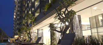 Private Landmark Paskal Condonium