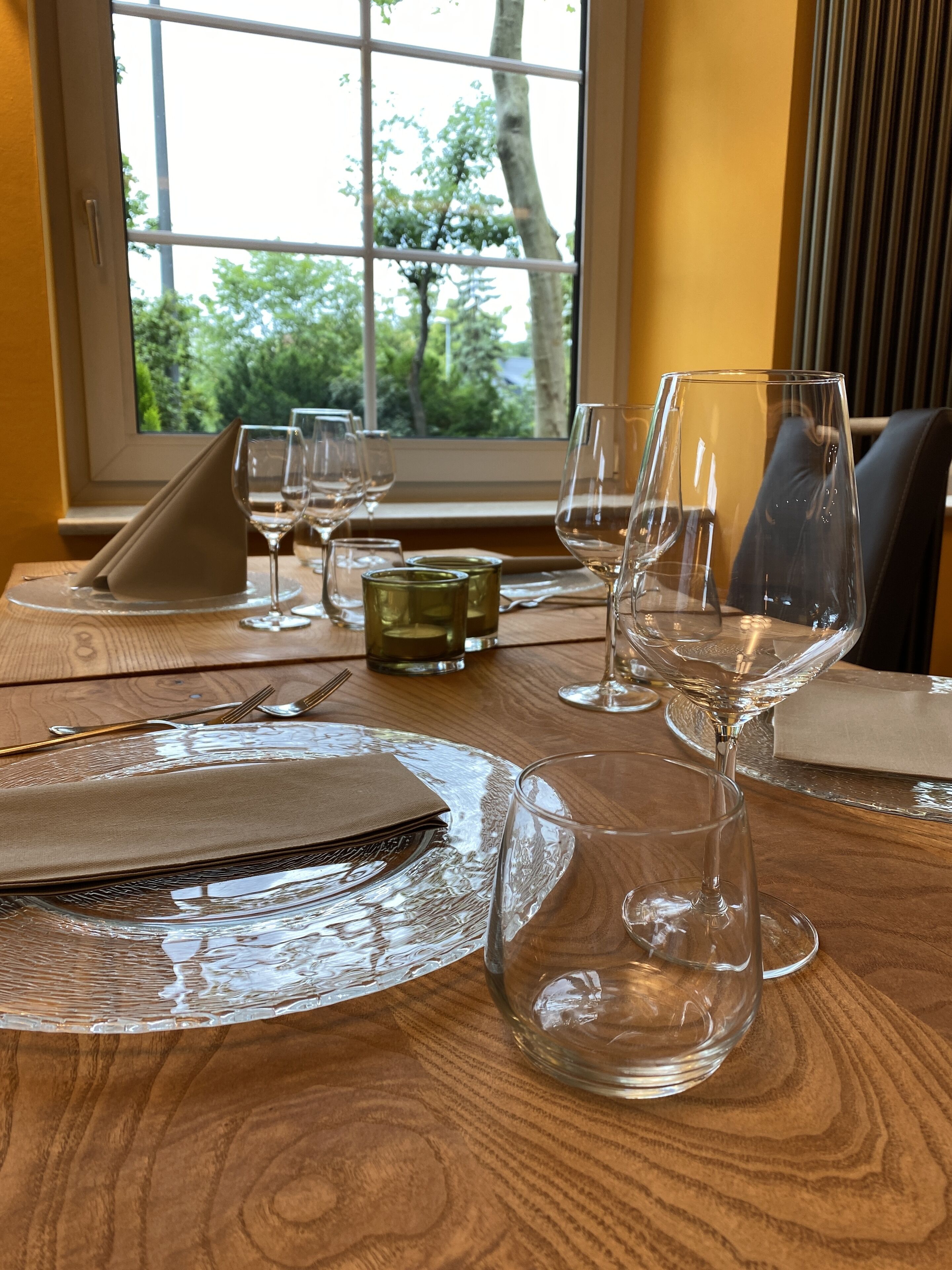 breakfast, lunch, dinner served; local and international cuisine