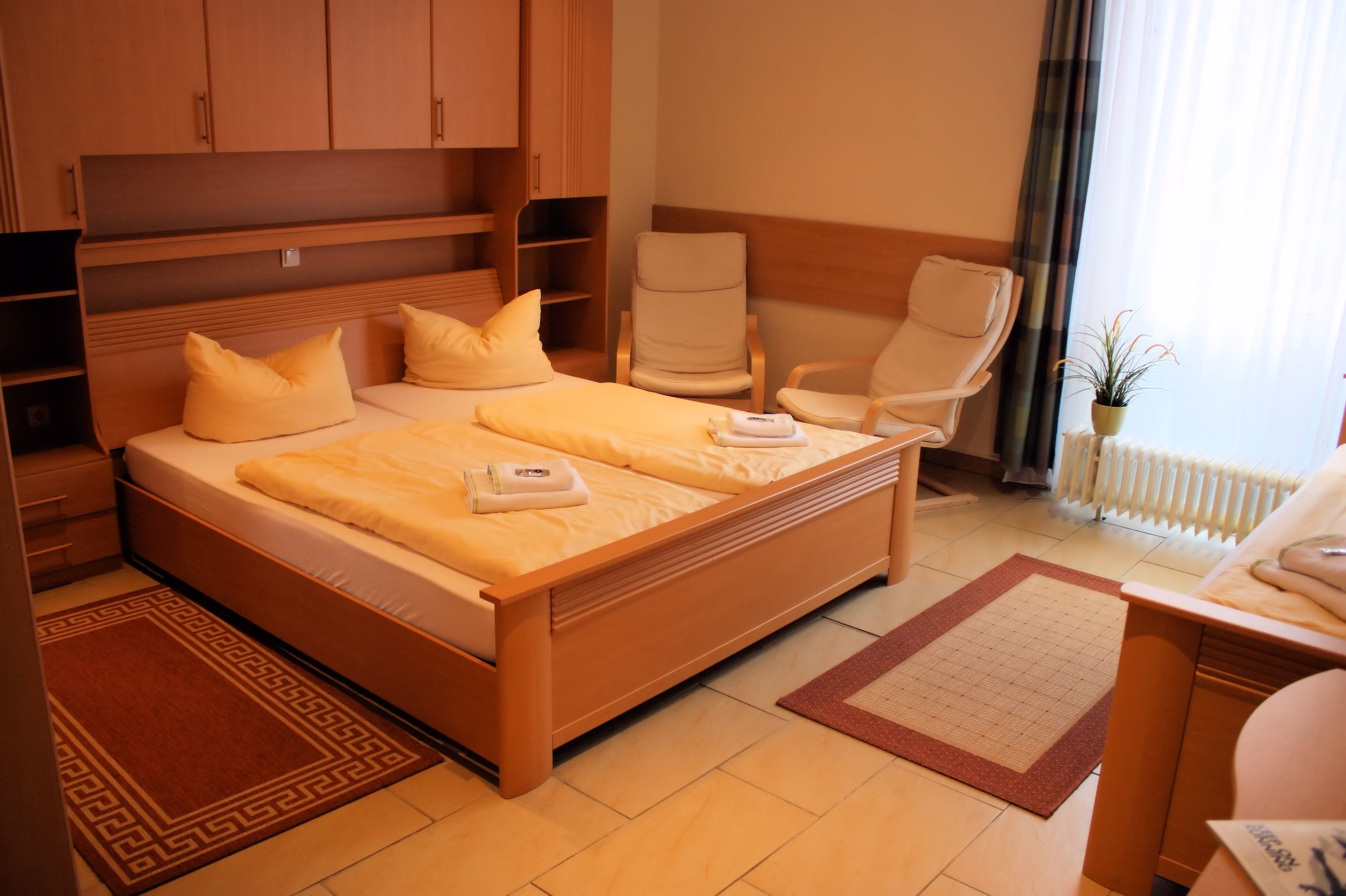 comfort triple room (free public transport ticket) | hypo-allergenic bedding, desk, blackout curtains, soundproofing