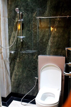 Standard Room | Bathroom | Shower, towels - Belgian Suites (Manila)