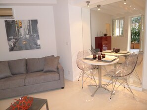 Dining - NICE VILLAGE1 AP2087 by RIVIERA HOLIDAY HOMES (Niza)