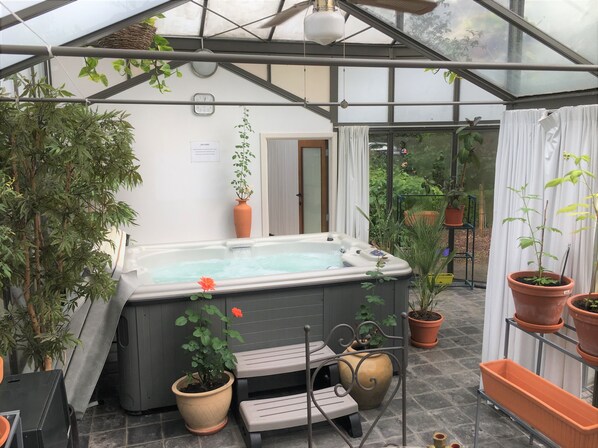 Bain à remous privé