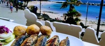 No5A Spacious two bed bungalow,Casas del Sol, Communal pool. Free WiFi.  Sky TV,