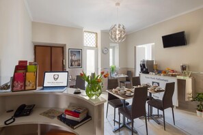 Dining - Suite Horti Sallustiani (Rome)