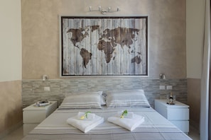 Double Room | Desk, soundproofing, iron/ironing board, cribs/infant beds - Suite Horti Sallustiani (Rome)
