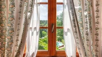 Apartemen Klasik, 3 kamar tidur | Pemandangan taman