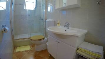 Double Room (1) | Bathroom | Shower, hair dryer, towels