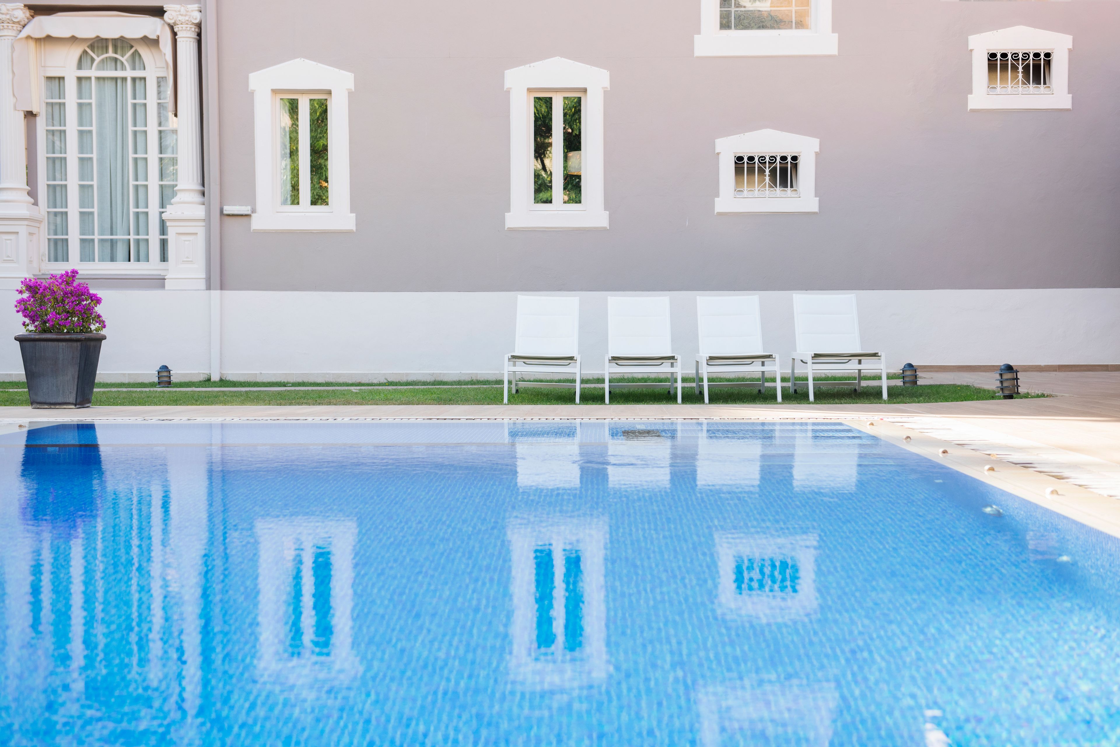 Kolam renang outdoor