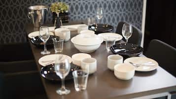 Villa | In-room dining